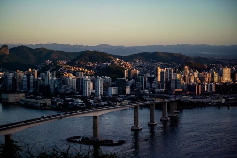 O Impacto da Poluição Hídrica em Cidades: Como Proteger a Água Potável e Prevenir a Propagação de Alganismo